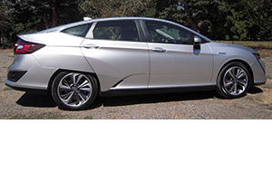 2018-Honda-Clarity-Plug-in-Touring-DSCN5668-edit-2-2