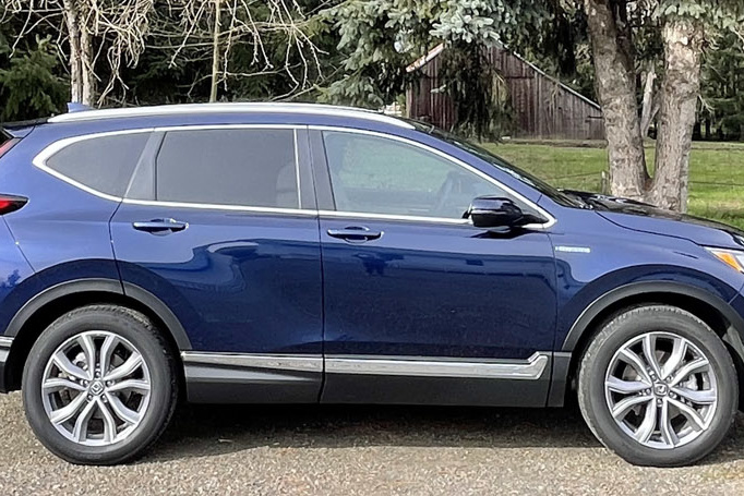 2022 Honda CR-V Hybrid AWD Touring IMG_5956 featured image 2022 Honda CR-V Hybrid AWD Touring
