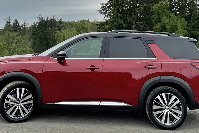 2022 Nissan Pathfinder Platinum 4WD