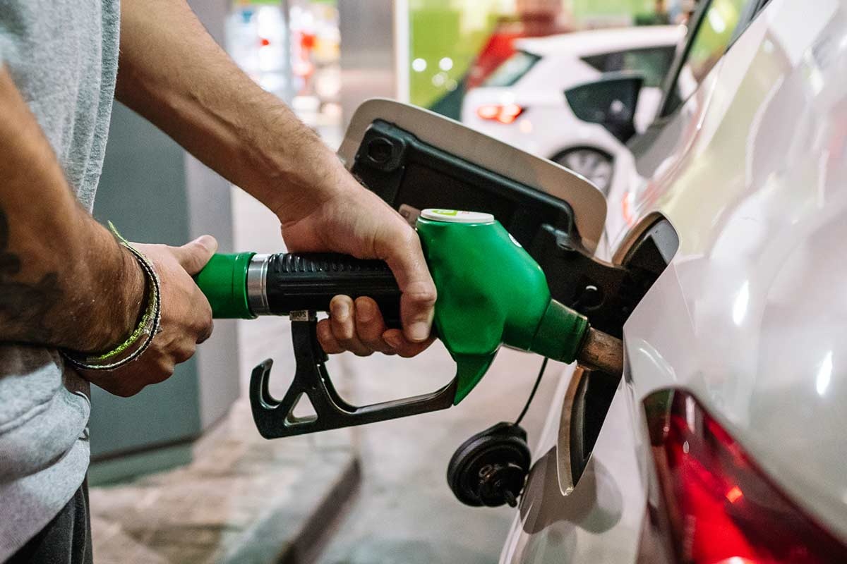 Oregon Average for Regular Gas Dips Below 4 a Gallon for the First