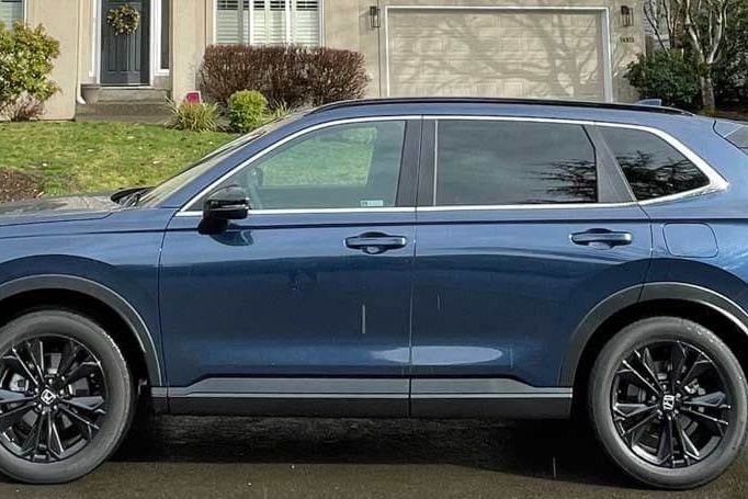 2023-Honda-CR-V-Hybrid-AWD-Sport-Touring-IMG_3591-featured-image (1)