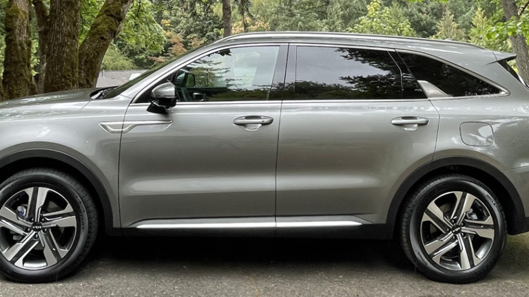 2023 Kia Sorento PHEV SX-Prestige AWD IMG_7387 featured image 2023 Kia Sorento PHEV SX-Prestige AWD