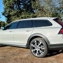 2025 Volvo V90 Cross Country Ultimate