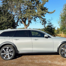 2025 Volvo V90 Cross Country Ultimate