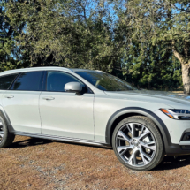 2025 Volvo V90 Cross Country Ultimate