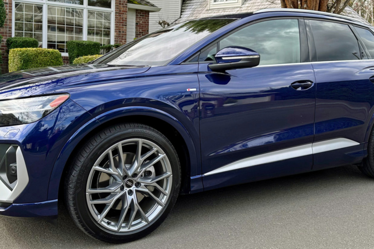 2025 Audi Q4 55 e-tron quattro Premium