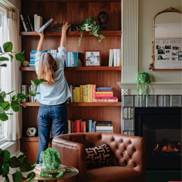 Lobby_Lounge_-Fire_Place_Close_Up_1